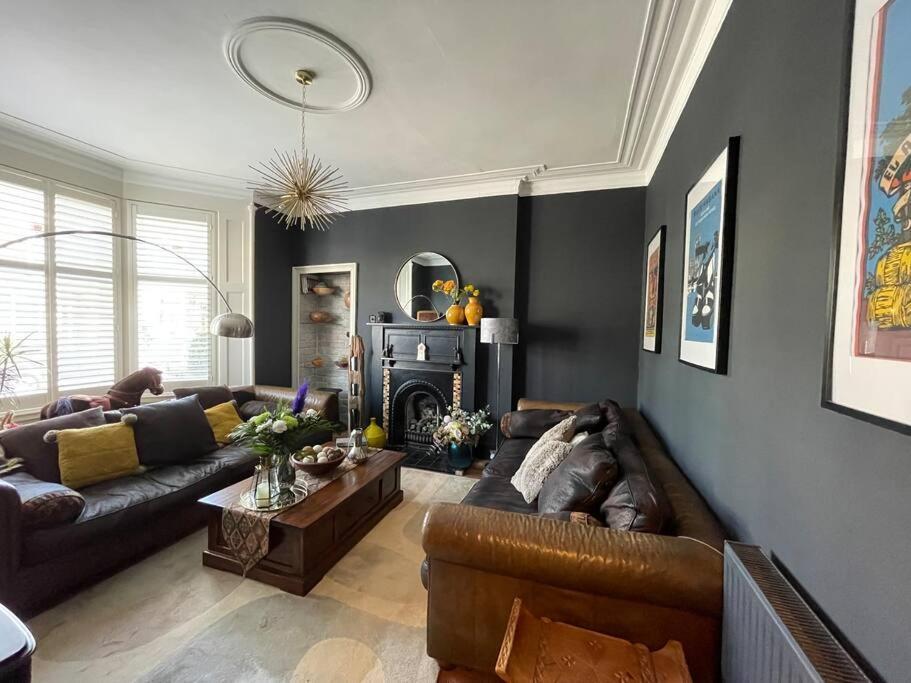 Traditional Apt Close To City Centre & Hampden Glasgow Exterior foto